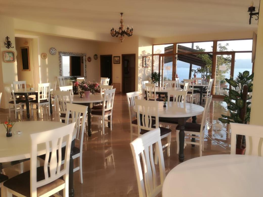 Hotel "San Saena " Radhimë Extérieur photo