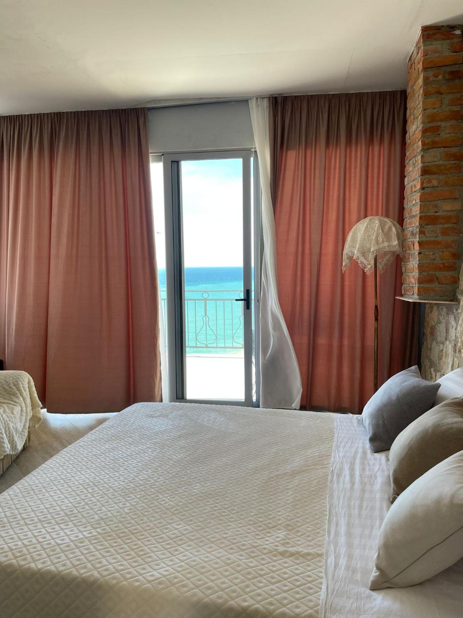 Hotel "San Saena " Radhimë Extérieur photo