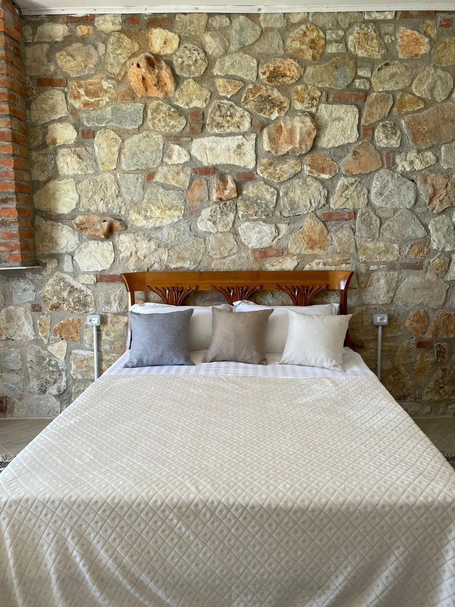 Hotel "San Saena " Radhimë Extérieur photo