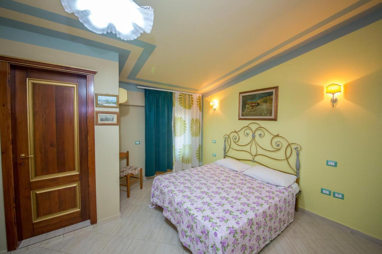 Hotel "San Saena " Radhimë Extérieur photo
