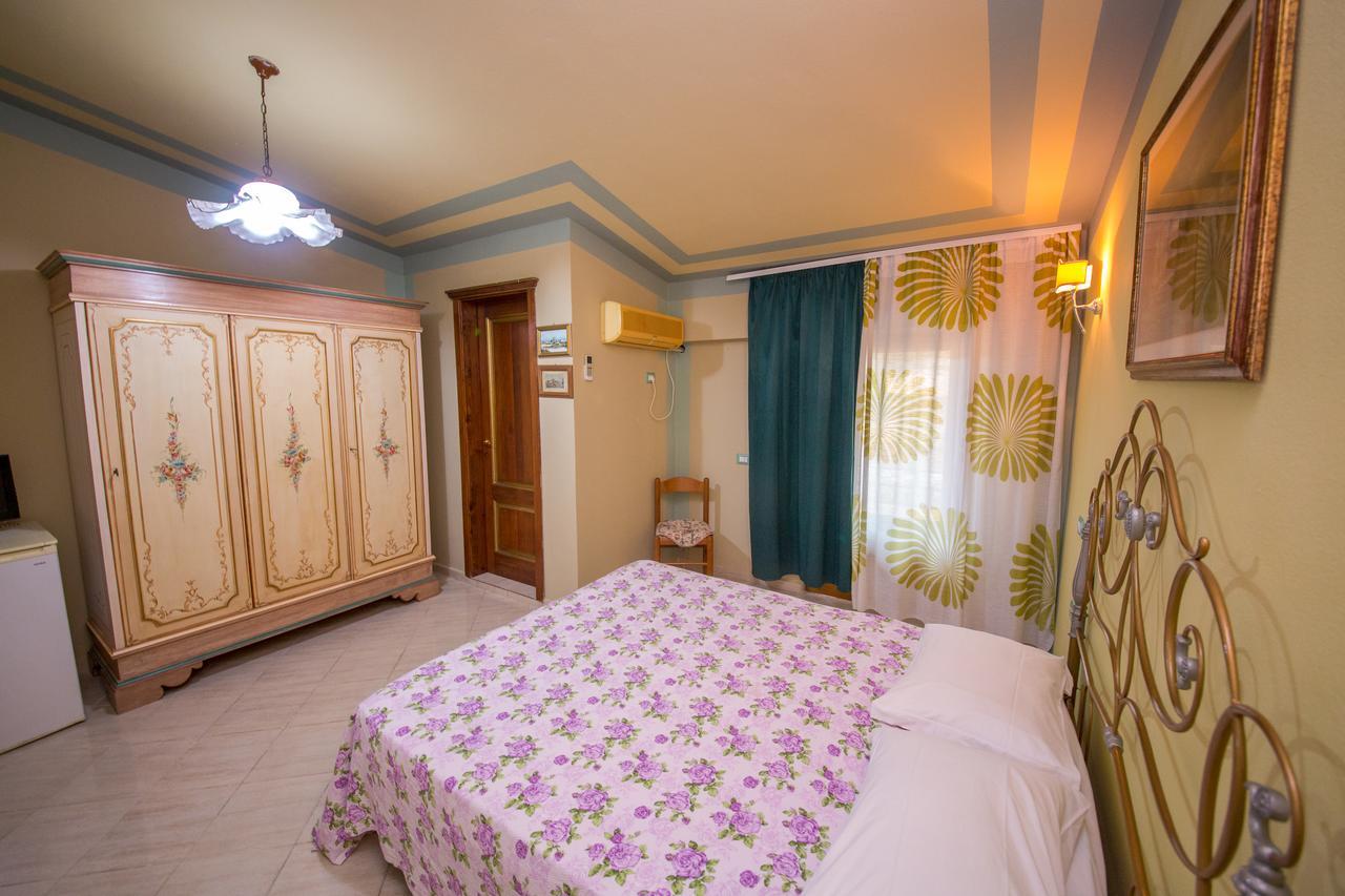 Hotel "San Saena " Radhimë Extérieur photo