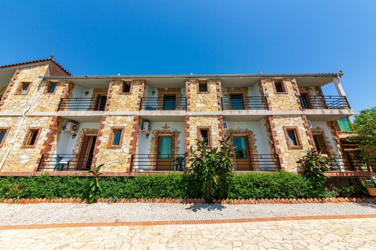 Hotel "San Saena " Radhimë Extérieur photo